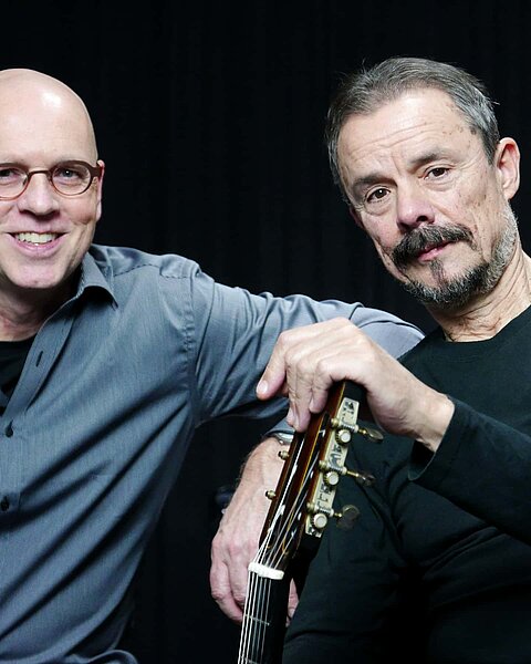 Das Bild zeigt die beiden Musiker Dieter Köhnlein und Uwe Kropinski